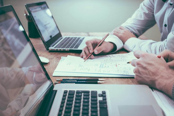 Comment les ONG peuvent-elles utiliser les campagnes de marketing digital pour augmenter les dons en ligne ?